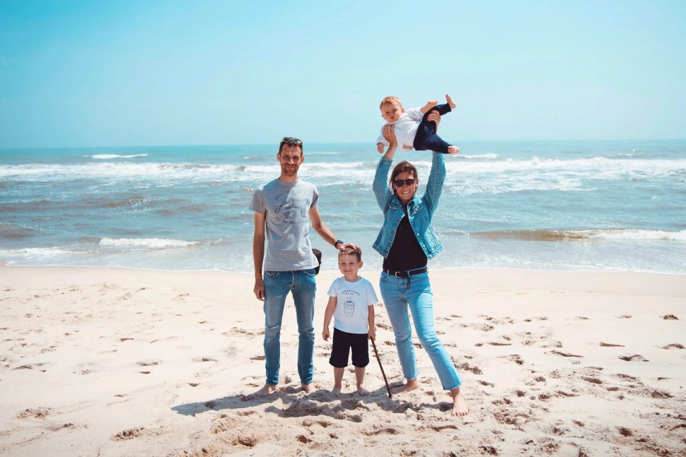 10 Top Expat Lifestyle Tips For Families With Young Children